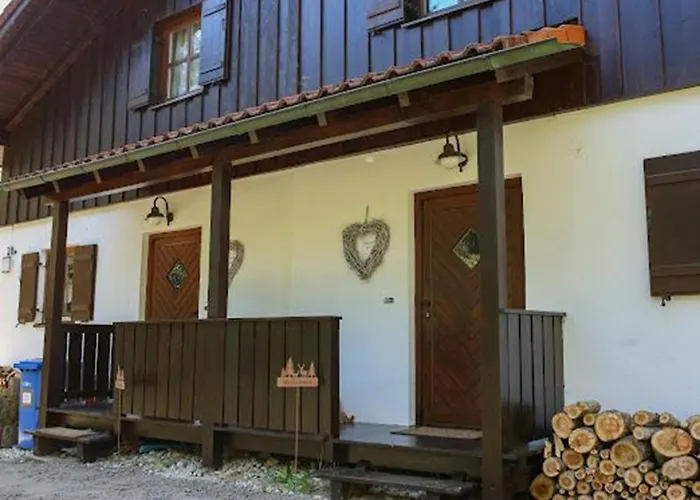 Walter Im Waldferiendorf * רוגן